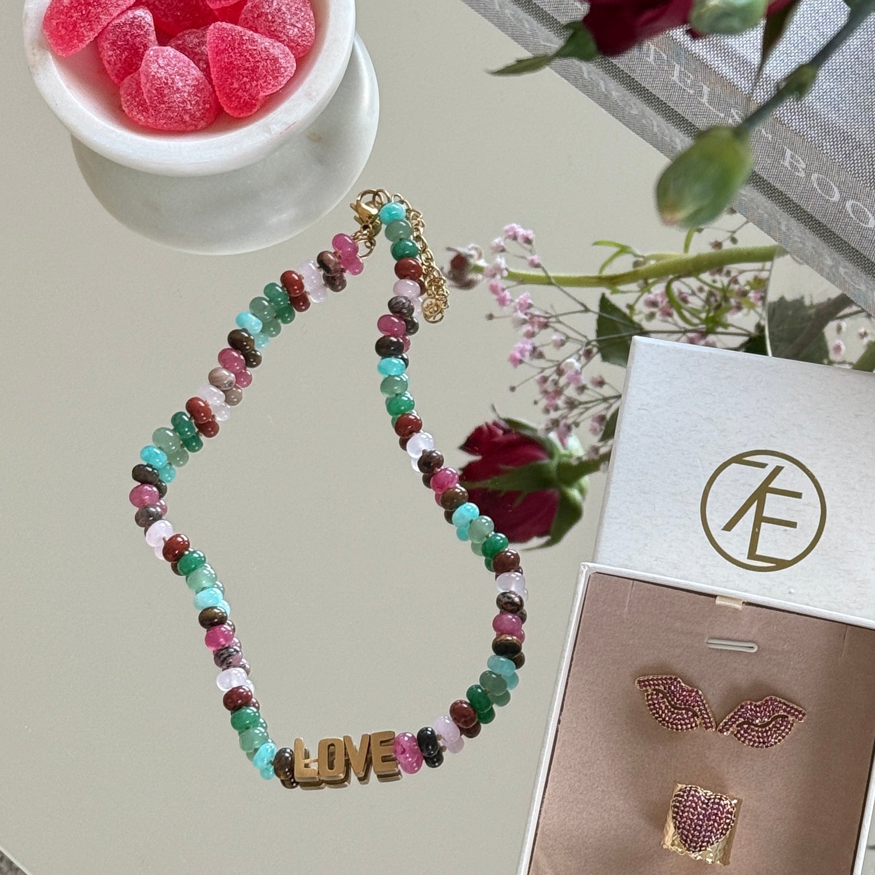 LOVE Chunky Gem Halsband Rosa