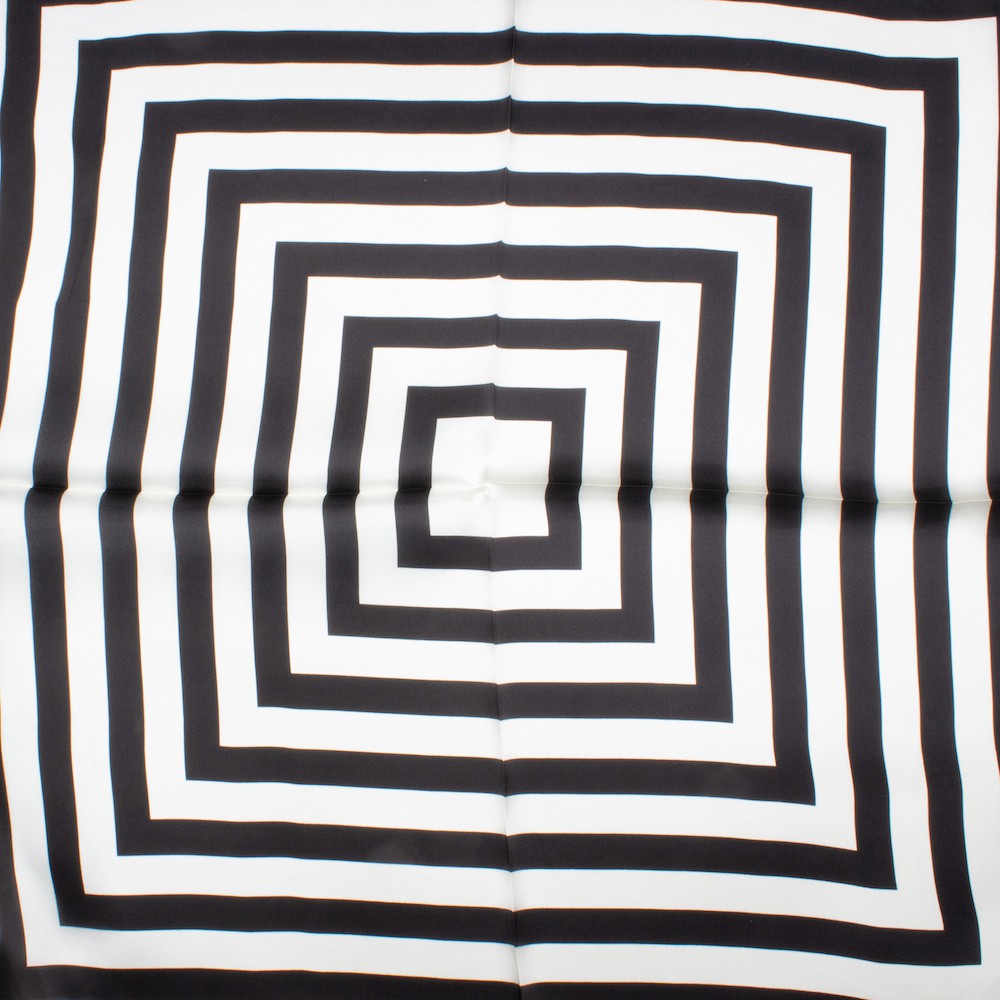 Well Sidensjal 70x70cm Svart Svart