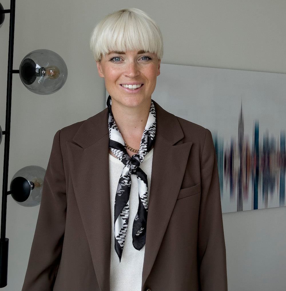 Nienburg Shawl Black