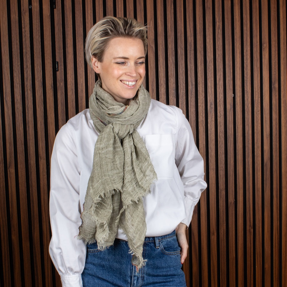 Nimes Shawl Green