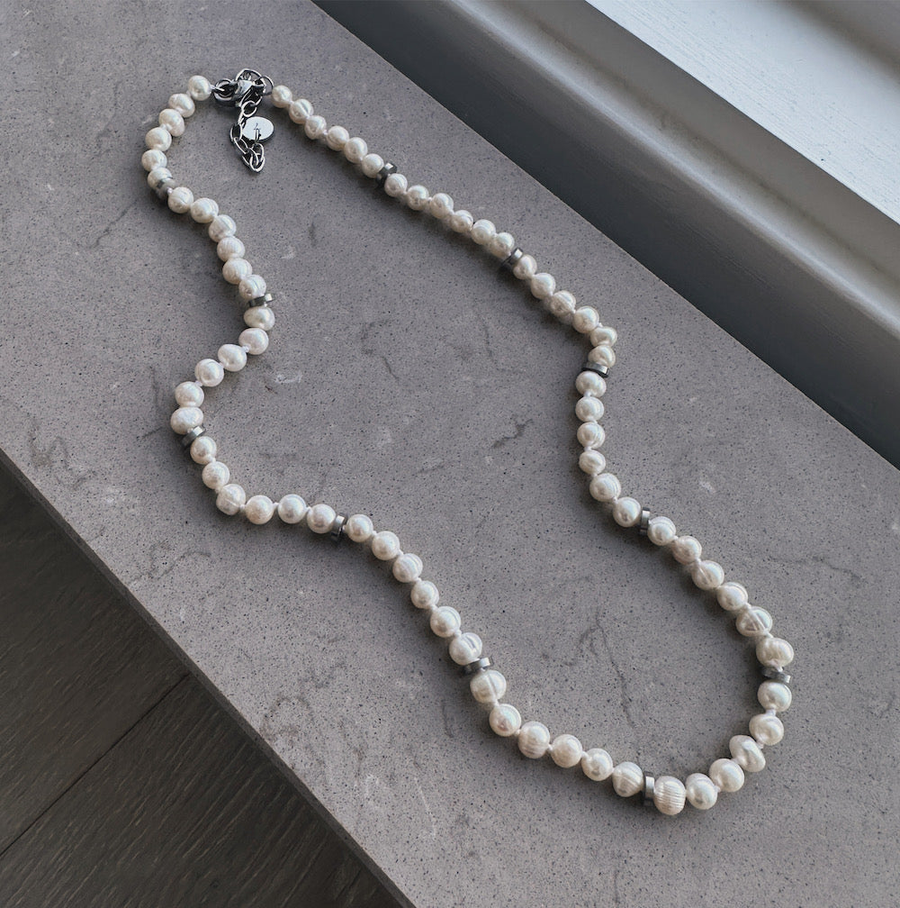 Townsville Necklace White