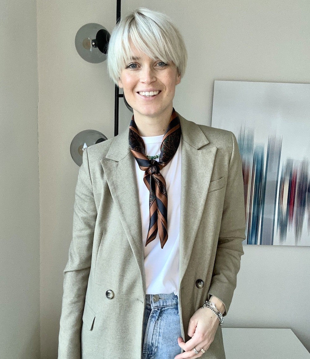 Asten Sidensjal 70x70cm Marinblå Blå