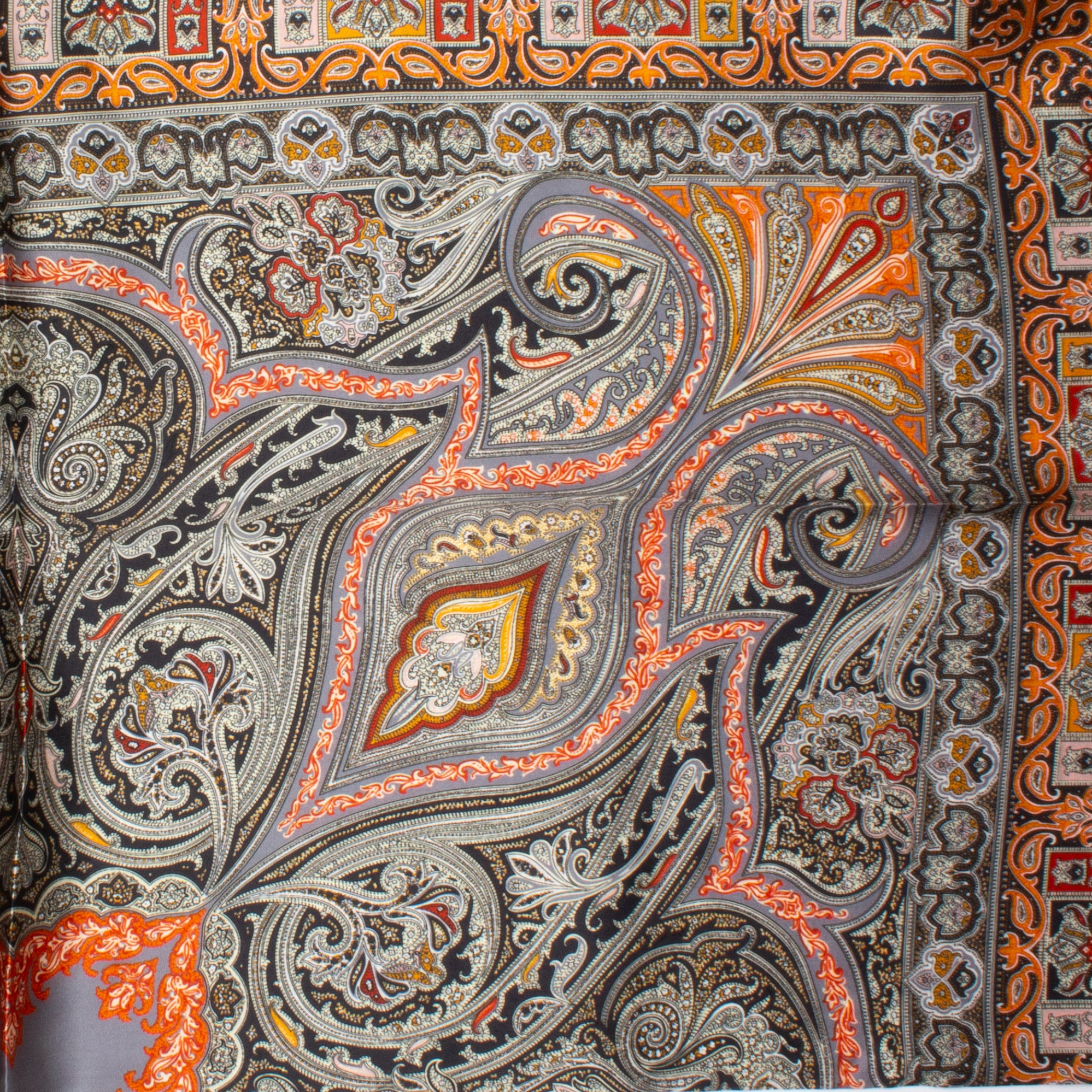 Spandet Sidensjal 90x90cm Multi