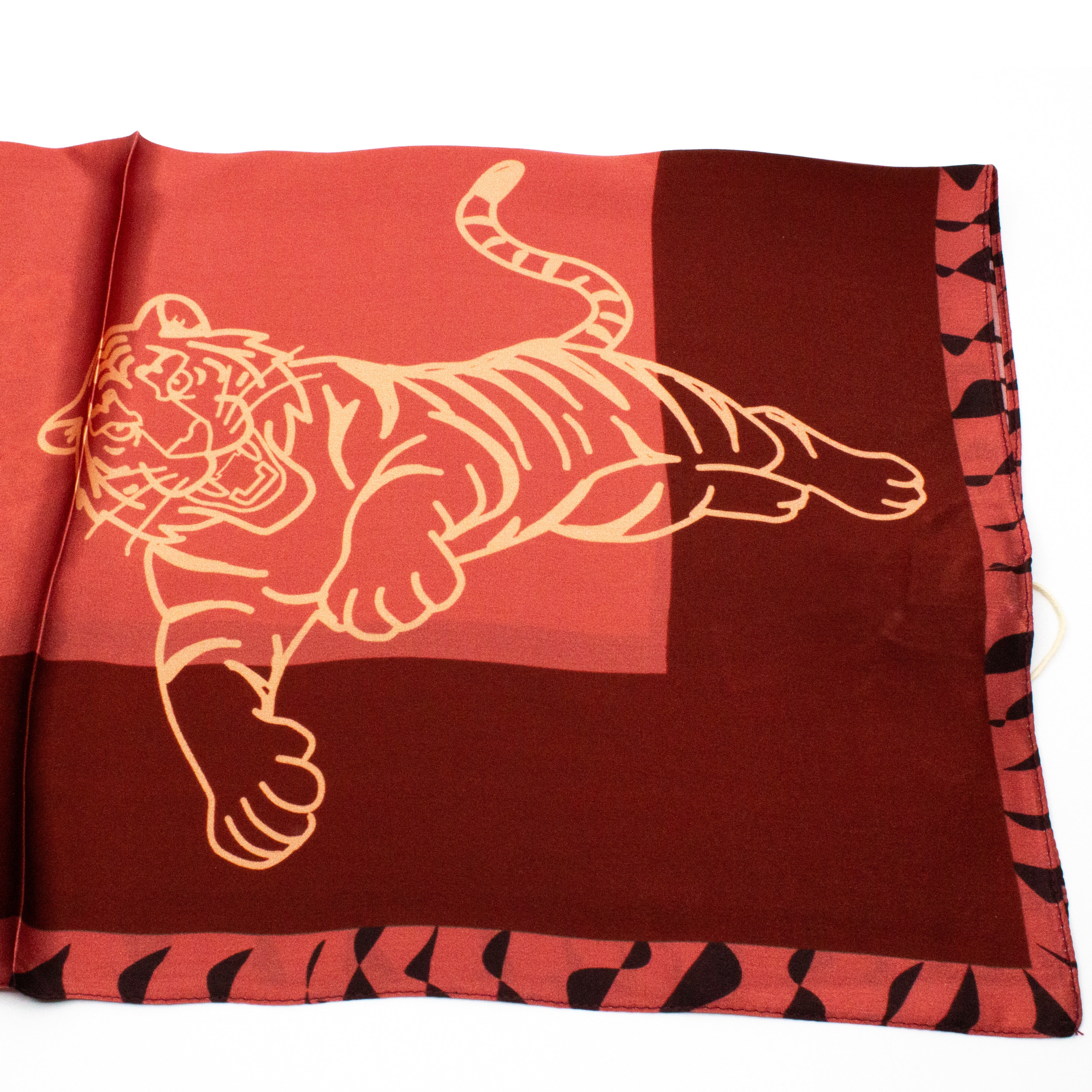 Tiger Sidensjal 50x50cm Rosa