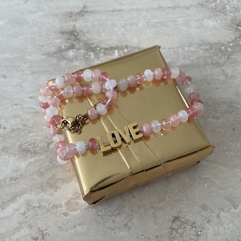 LOVE Halsband Rosa Multi