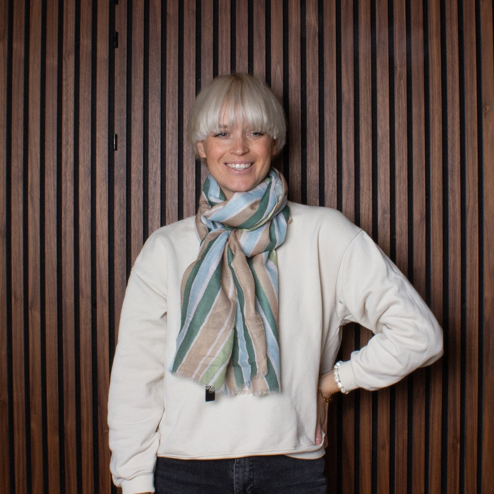 Wittmund Shawl Green