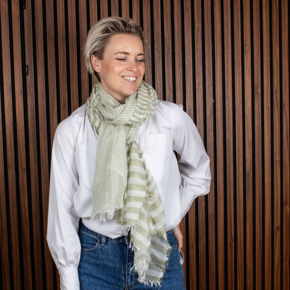 Alès Shawl Green